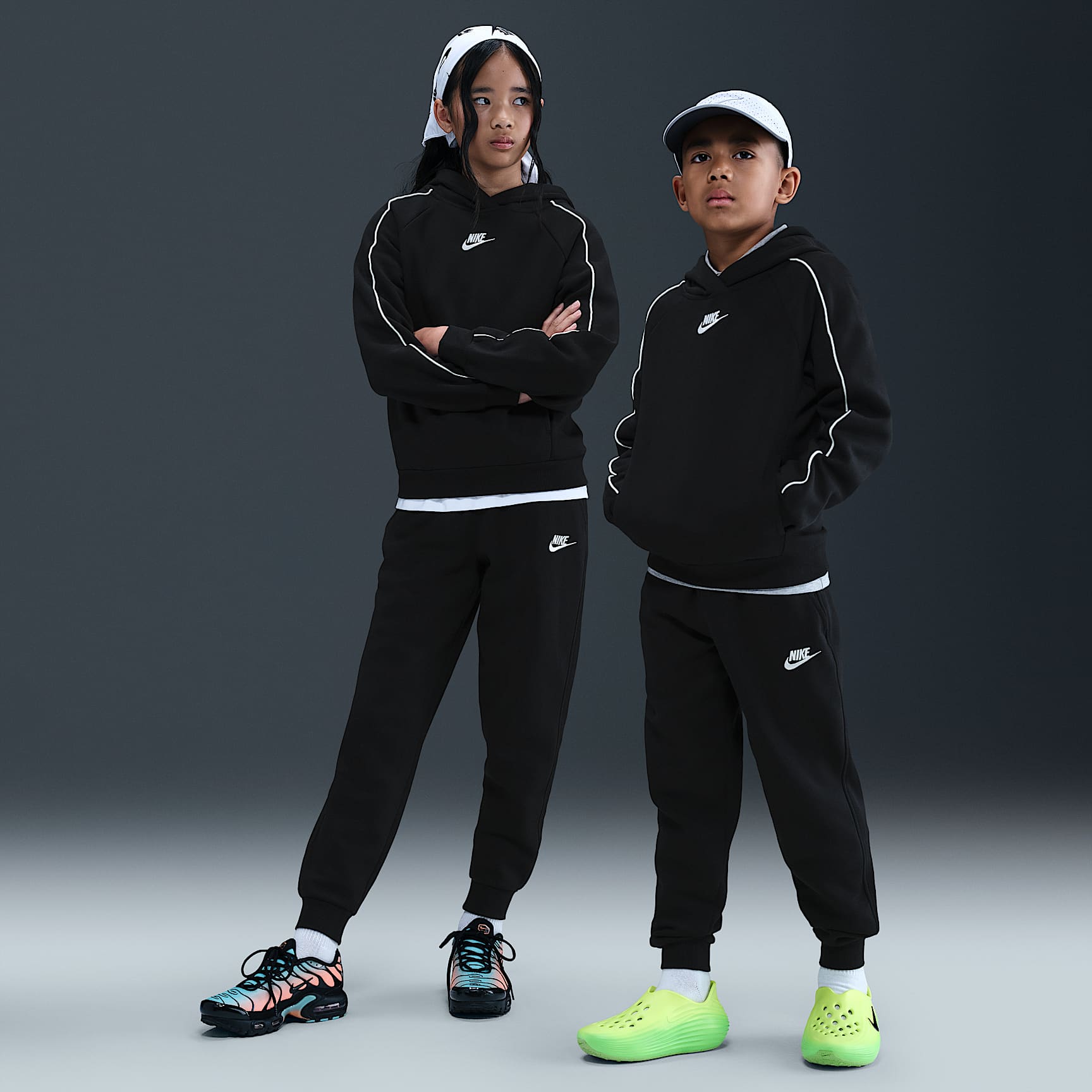 Nike Sportswear Club Fleece Big Kids' Hooded Tracksuit. Nike.com